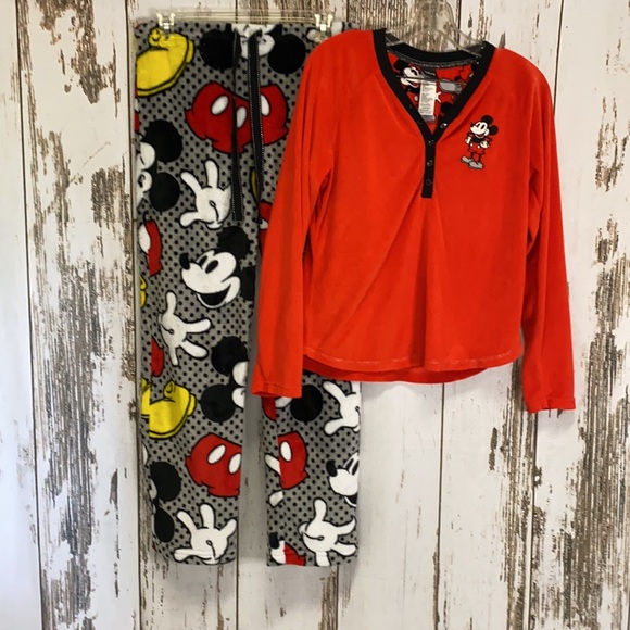 Disney Intimates & Sleepwear Disney Mickey Mouse Pajama Set Size 46